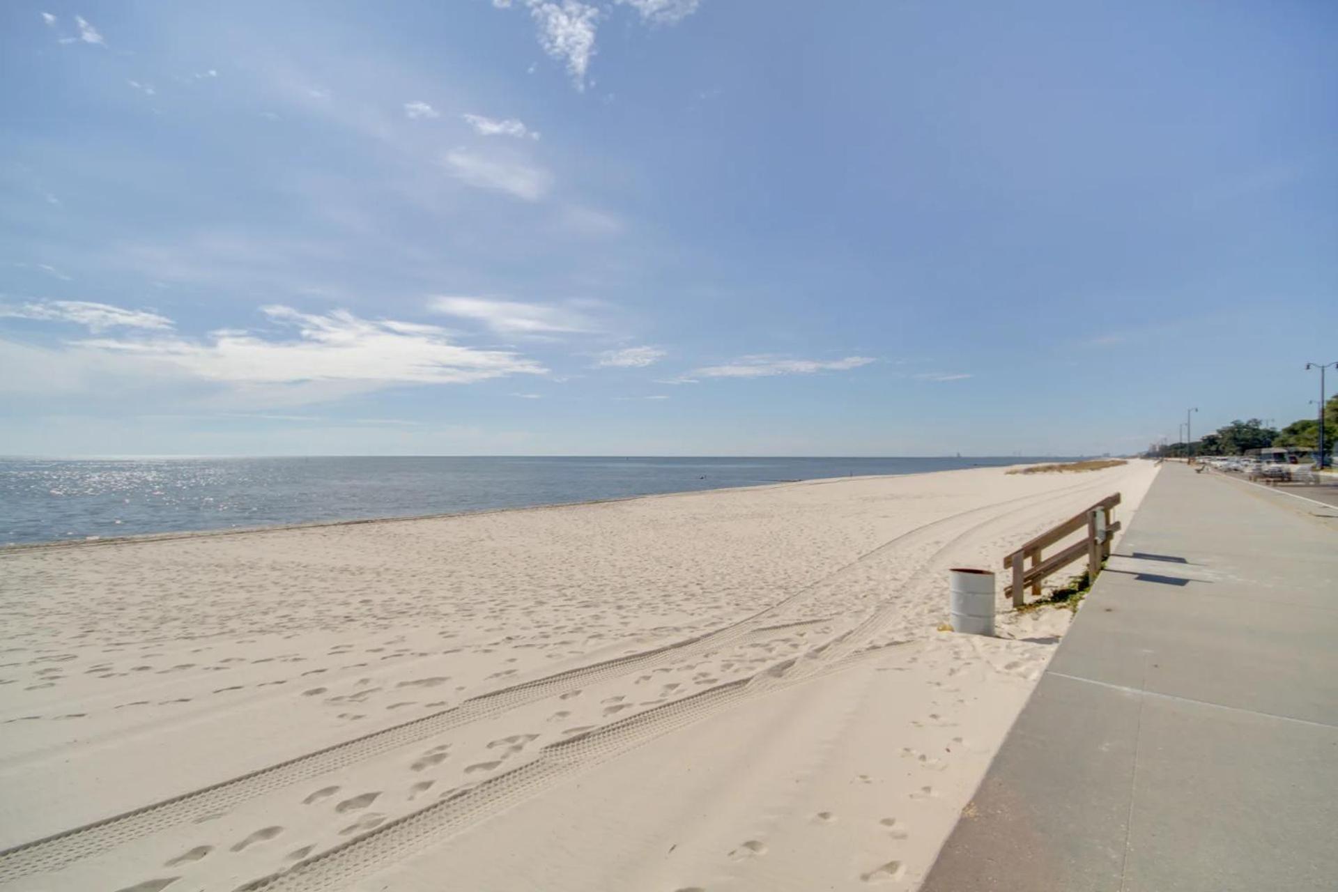 Charming Condo On The Beach/Legacy T2-1102 Gulfport Eksteriør billede